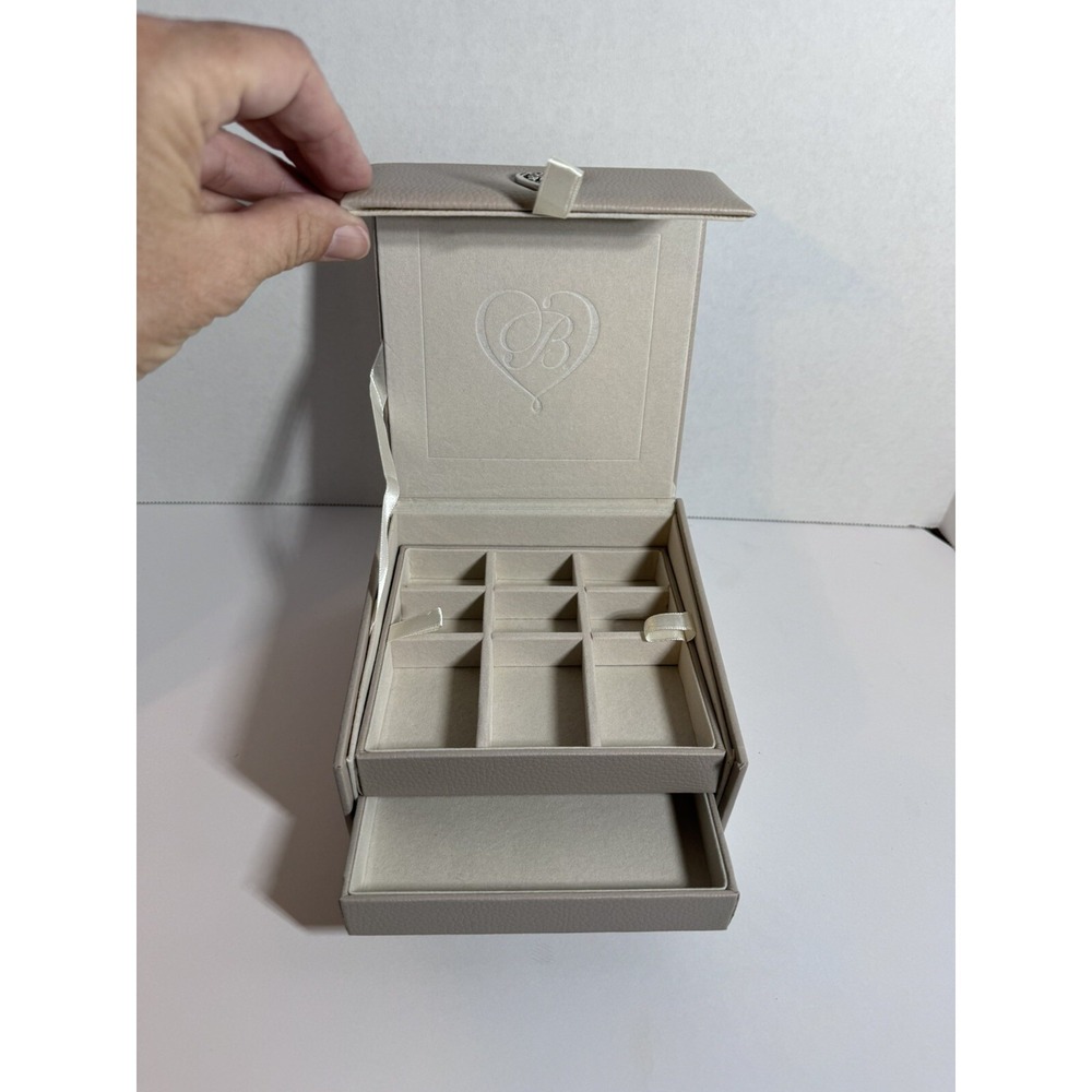 Brighton Follow Your Heart Plated Two Tier Small Leather Jewelry Box - Picture 2 of 3